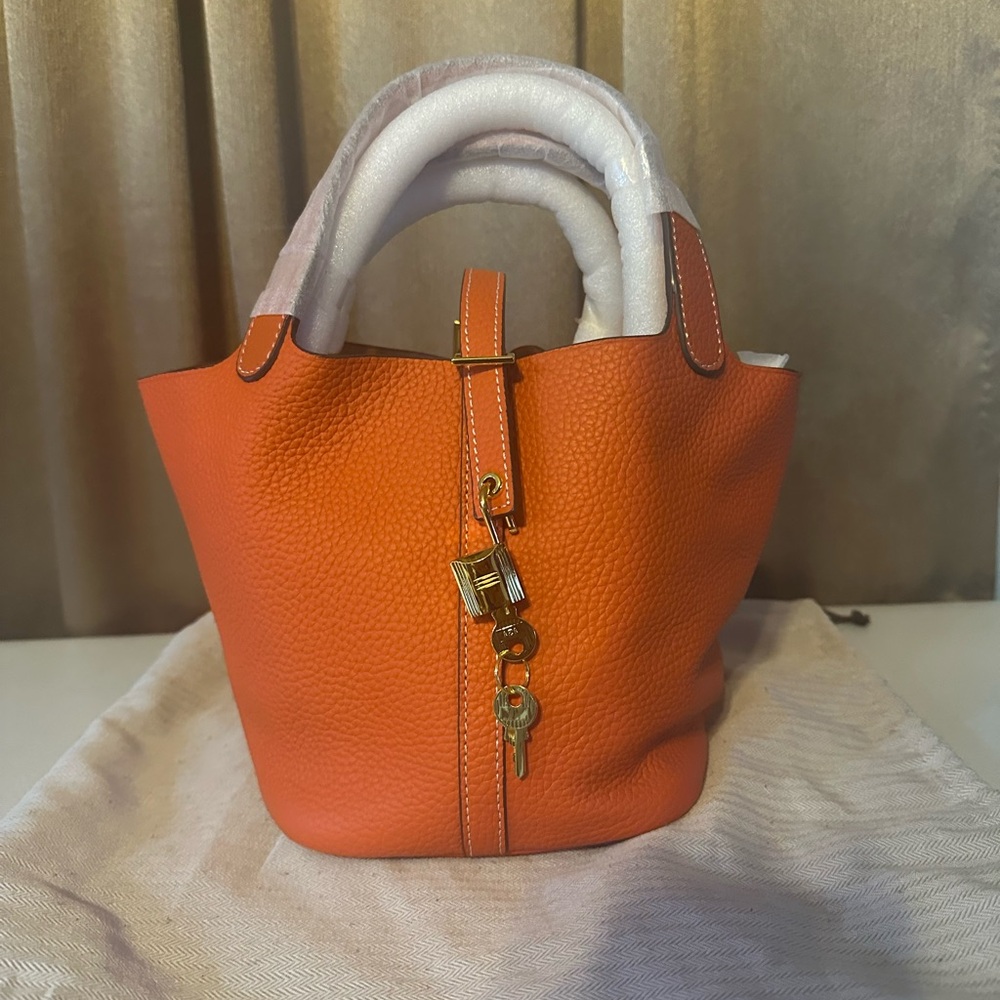 Trendy small/mini bucket bag